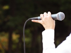 荻野目洋子のライブ情報